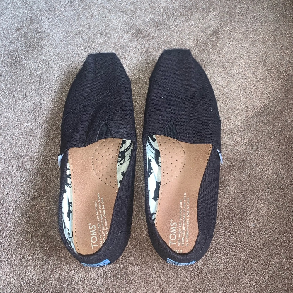 Women’s Toms shoes - worn once
